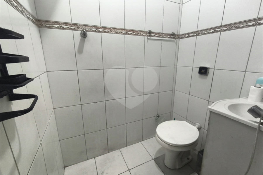 Sobrado à venda com 8 quartos, sendo 2 suítes, em Parada Inglesa, São Paulo, SP