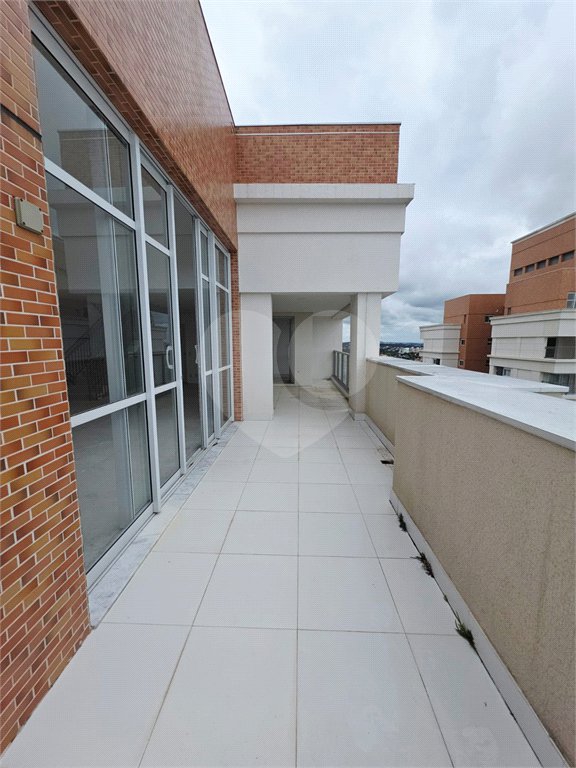 Triplex à venda com 4 suítes em Anhangabaú, Jundiaí, SP