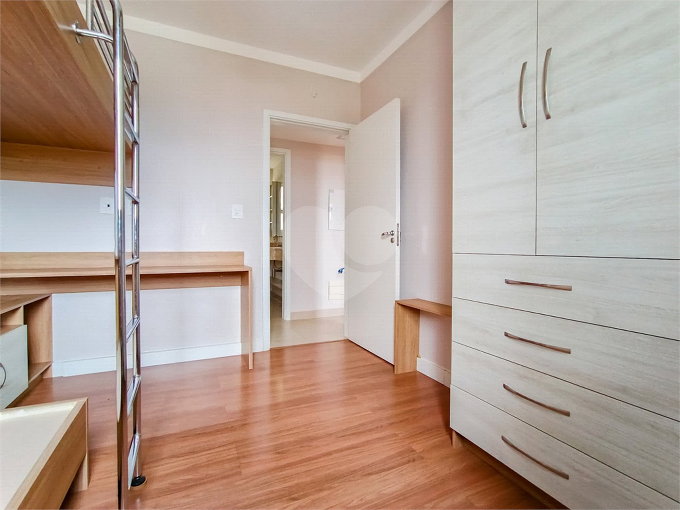 Apartamento à venda com 3 quartos, sendo 1 suíte, em Parque Campolim, Sorocaba, SP