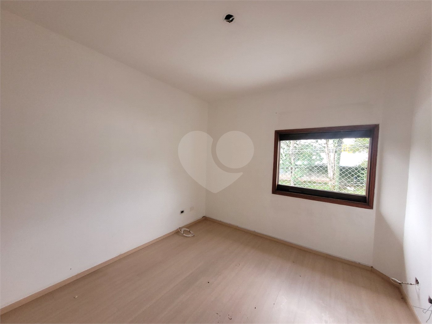 Casa à venda com 3 quartos, sendo 1 suíte, em Parque Maria Domitila, São Paulo, SP