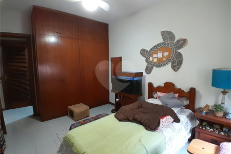 Casa Térrea à venda com 4 quartos, sendo 1 suíte, em Parque Continental, São Paulo, SP