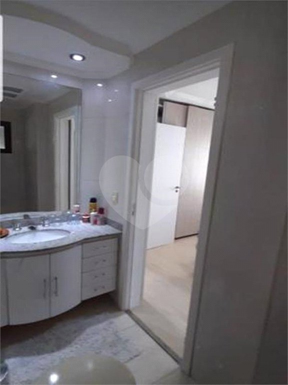 Apartamento à venda com 3 quartos, sendo 1 suíte,  em Paraíso do Morumbi, São Paulo, SP