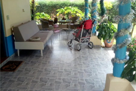 Chácara à venda com 5 quartos, sendo 2 suítes,  no Centro, Sarapuí, SP