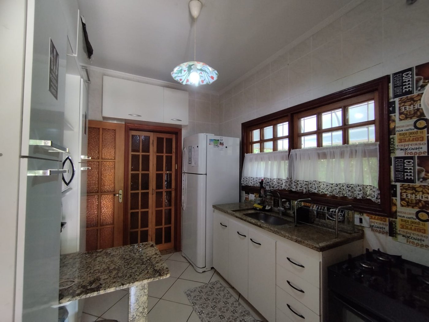 Casa à venda com 3 quartos, sendo 1 suíte, no condomínio Outeiro Das Flores, Itupeva - SP