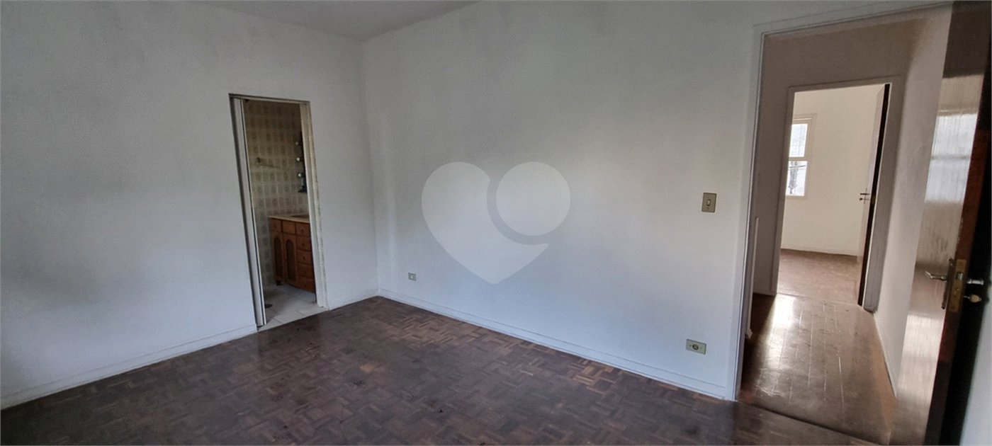 Casa à venda com 3 quartos, sendo 1 suíte,  em Jardim Rosa Maria, São Paulo, SP