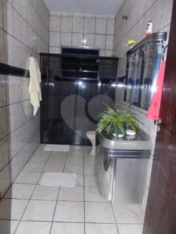 Sobrado à venda com 4 quartos em Parque Edu Chaves, São Paulo, SP