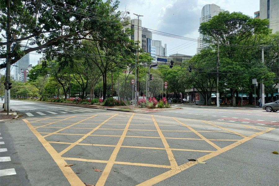 SALA COMERCIAL - BERRINI EXCELENTE PARA CONSULTÓRIOS E ESCRITÓRIO