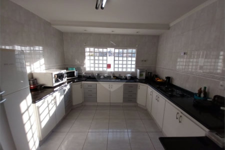 Sobrado à venda com 5 quartos, sendo 1 suíte,  em Terra Nobre, Louveira, SP