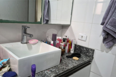 Apartamento à venda ou para alugar com 3 quartos, sendo 1 suíte, em Vila Regente Feijó, São Paulo, SP