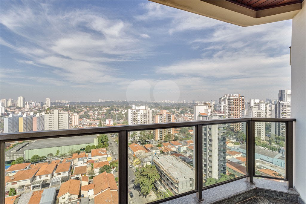 Apartamento à venda com 2 quartos, sendo 1 suíte, em Campo Belo, São Paulo, SP