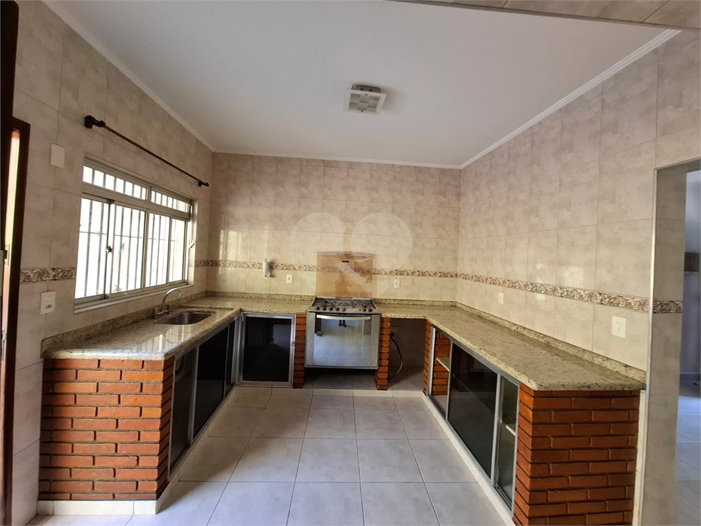 Sobrado à venda com 3 quartos no Brasilândia, São Paulo, SP