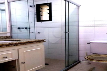 Apartamento à venda com 2 quartos, sendo 1 suíte, em Moema, São Paulo, SP