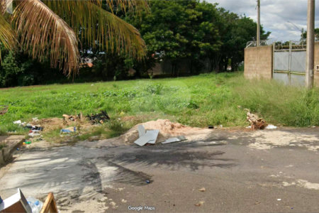 Terreno à venda em Jardim Pinheiros II, Araraquara, SP