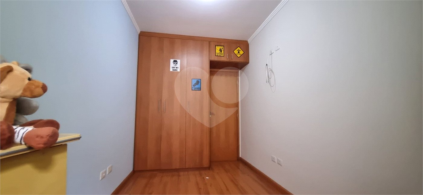 Casa à venda com 3 quartos, sendo 1 suíte, no condomínio Residencial Açaí, São Paulo - SP