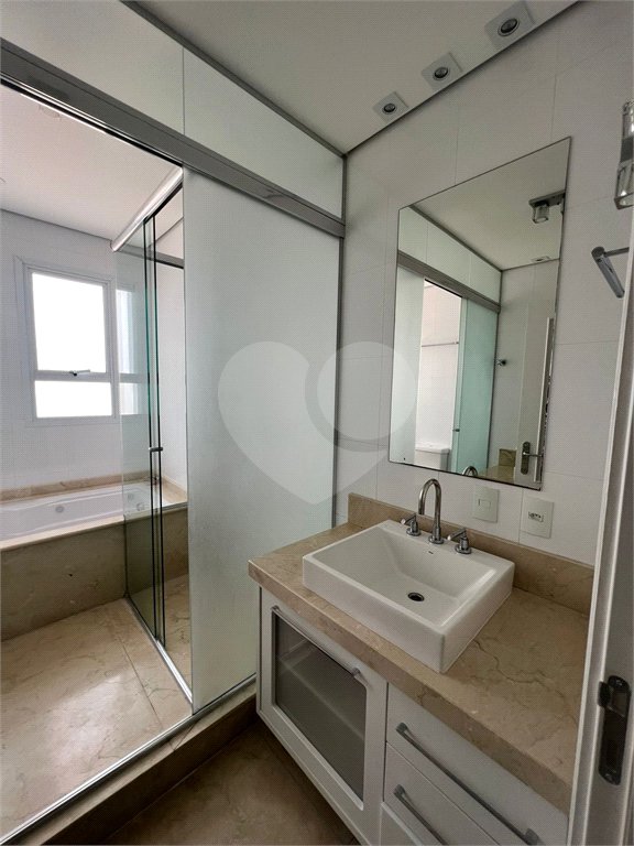 Apartamento à venda com 4 quartos, sendo 2 suítes,  em Vila Oliveira, Mogi das Cruzes, SP