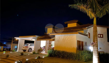 Casa à venda com 5 suítes no condomínio Village Ipanema 1, Araçoiaba da Serra - SP