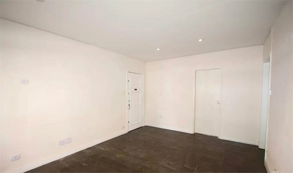 Apartamento à venda com 3 quartos, sendo 1 suíte, em Pinheiros, São Paulo, SP