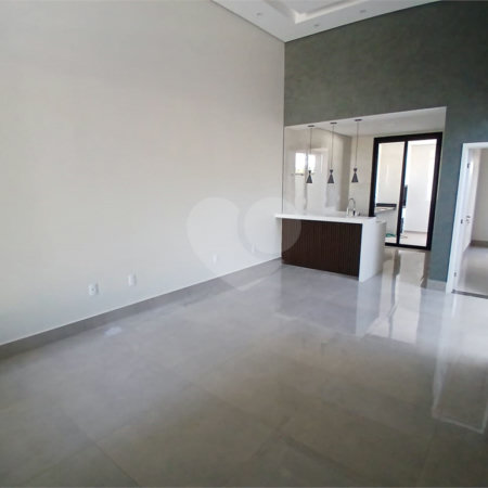Casa à venda com 3 quartos, sendo 1 suíte, no condomínio Jardim, Sorocaba - SP