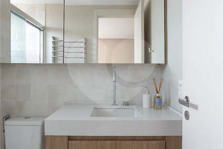 Apartamento à venda com 2 quartos, sendo 1 suíte, em Santo Amaro, São Paulo, SP