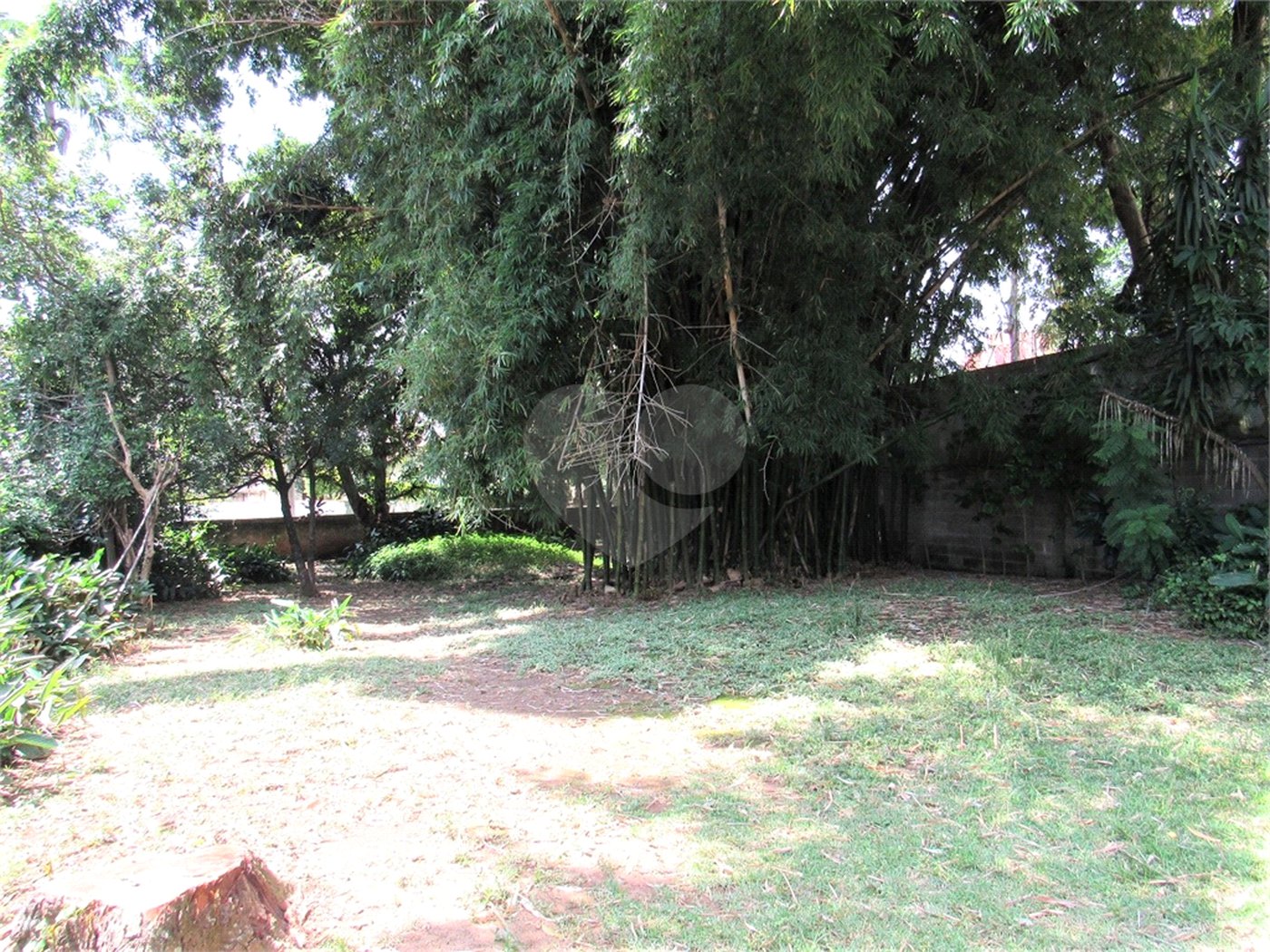 Terreno à venda com 1 quarto, sendo 3 suítes, em Granja Julieta, São Paulo, SP