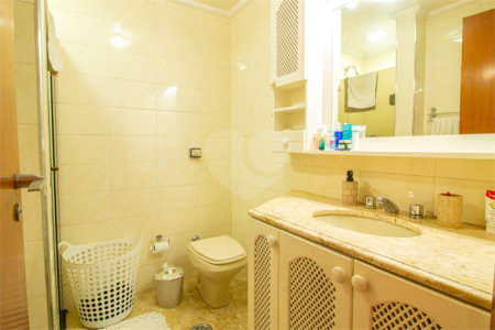 Apartamento à venda com 3 quartos, sendo 1 suíte, em Alto da Boa Vista, São Paulo, SP