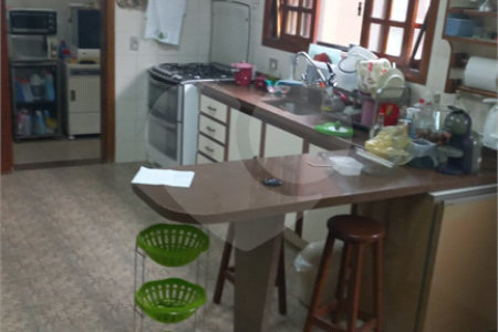 Casa à venda ou para alugar com 5 quartos, sendo 1 suíte,  em Vila Oliveira, Mogi das Cruzes, SP