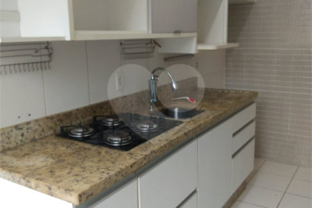 Apartamento à venda com 2 quartos, sendo 1 suíte,  em Vila Santana, Mogi das Cruzes, SP