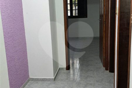 Sobrado à venda com 3 quartos, sendo 1 suíte, em Vila Suissa, Mogi das Cruzes, SP