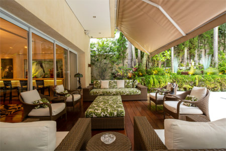 Casa à venda com 5 suítes em Jardim Cordeiro, São Paulo, SP