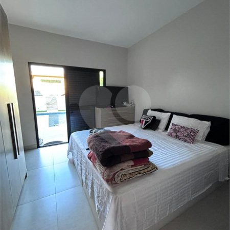 Casa à venda com 3 suítes no condomínio Shamballa 1, Atibaia - SP