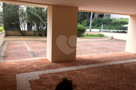 Apartamento à venda com 3 suítes em Vila Suzana, São Paulo, SP