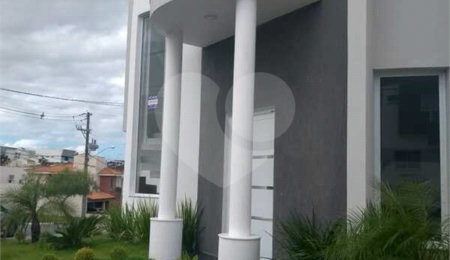 Casa à venda com 3 suítes no condomínio Residencial Parque Esplanada, Votorantim - SP