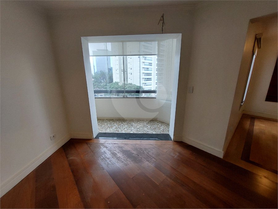 Apartamento à venda com 2 suítes em Vila Gertrudes, São Paulo, SP