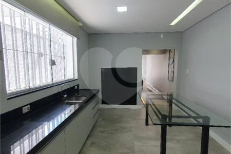 Sobrado à venda com 3 suítes em Vila Gomes Cardim, São Paulo, SP