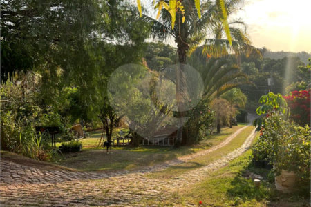 Chácara à venda com 3 quartos, sendo 1 suíte, em Cachoeira, Vinhedo, SP