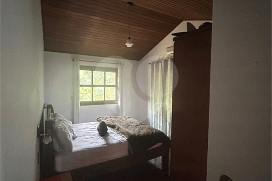 Terreno à venda com 4 suítes no condomínio Alpes da Cantareira, Mairiporã - SP