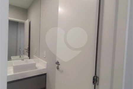 Casa à venda com 3 suítes no condomínio La Reserva Residencial, Atibaia - SP