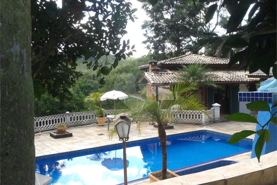 Casa à venda com 4 suítes no condomínio Sausalito, Mairiporã - SP