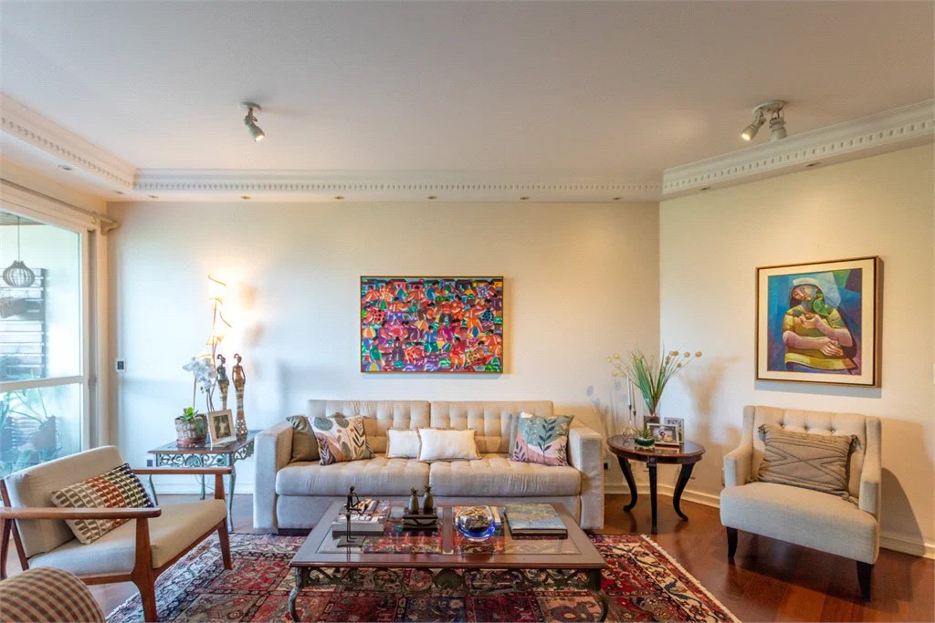Apartamento à venda com 4 quartos, sendo 2 suítes, em Brooklin Paulista, São Paulo, SP