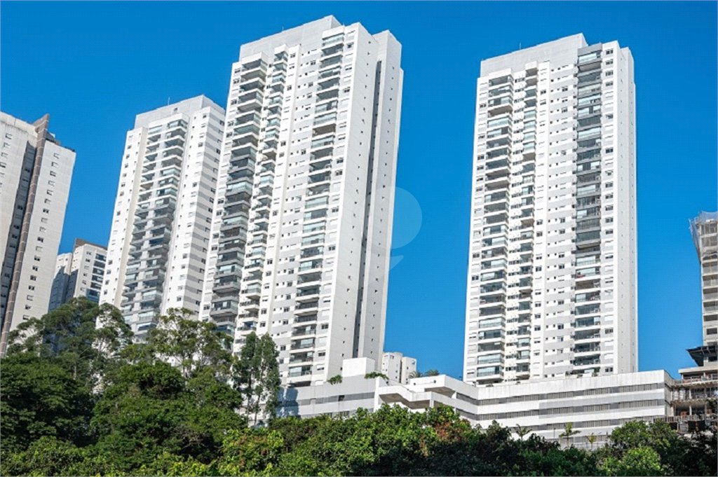 Apartamento à venda com 3 suítes em Jardim Caboré, São Paulo, SP