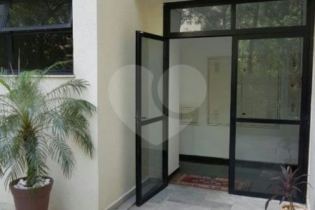 Apartamento à venda com 3 quartos, sendo 1 suíte, em Vila Andrade, São Paulo, SP