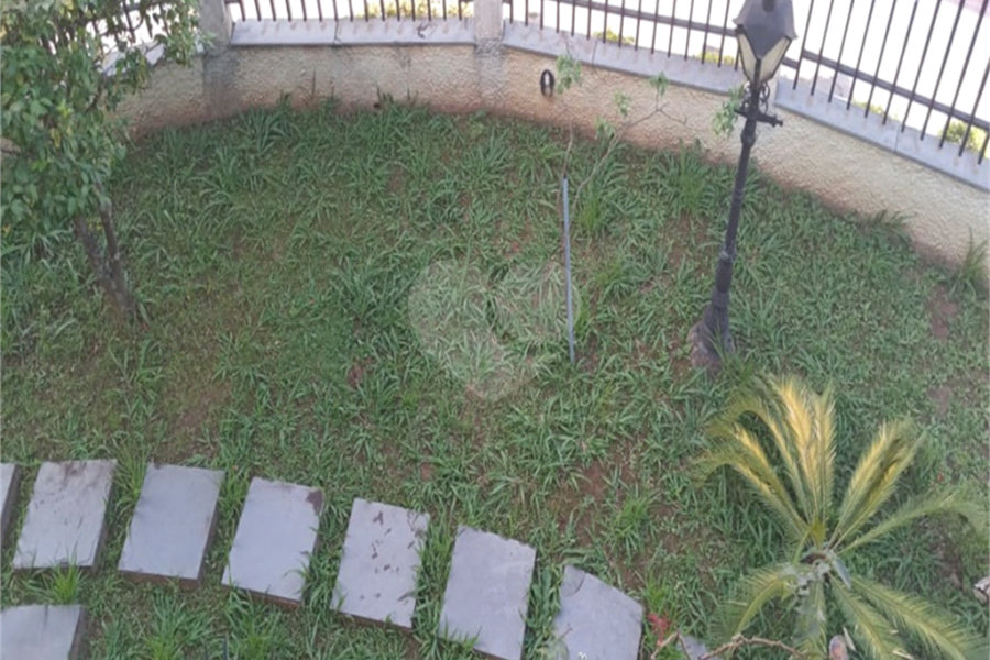 Bonita casa assobradada,no Bairro das Palmas do Tremembé, terreno com 14 X 50 e 350 área construída