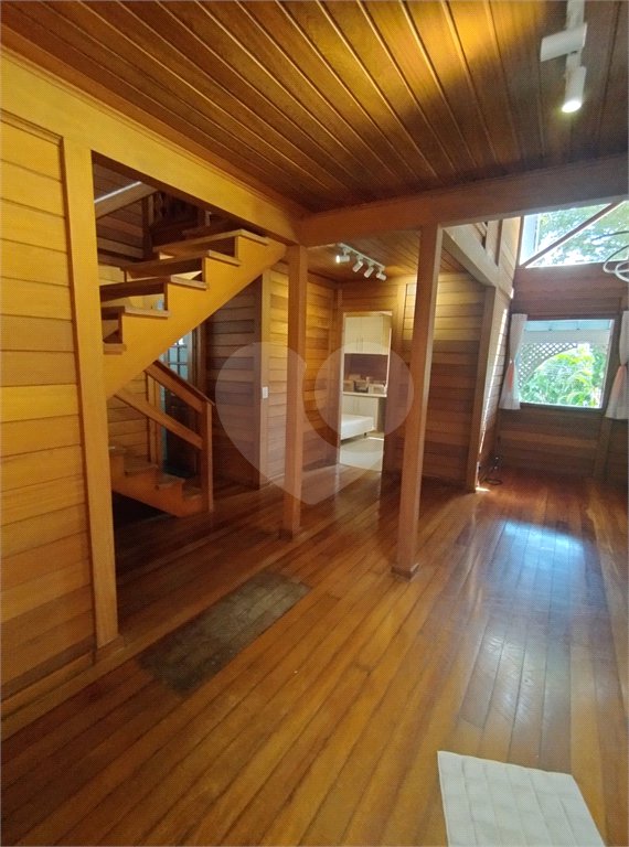 Casa à venda com 3 quartos, sendo 1 suíte, no condomínio Bosque de Greviléa, Vinhedo - SP