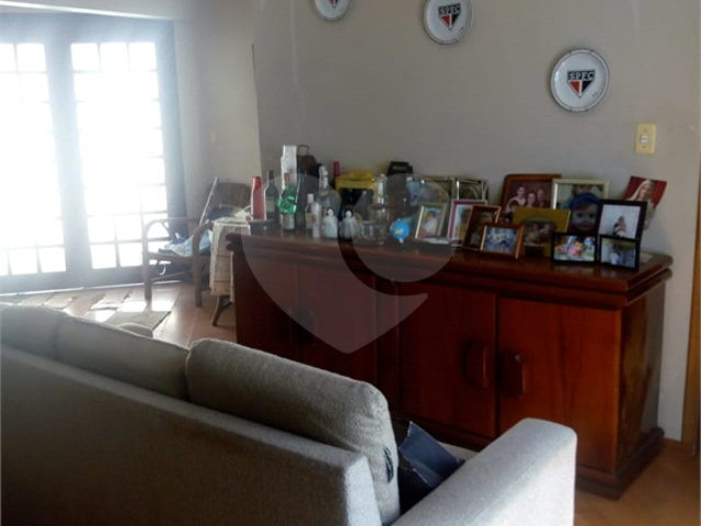 Casa Térrea à venda com 3 quartos, sendo 1 suíte,  em Jardim Prudência, São Paulo, SP