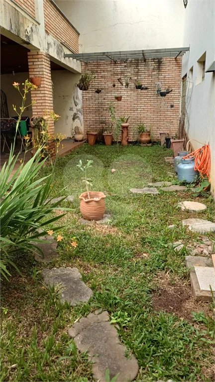 Sobrado à venda com 5 quartos, sendo 1 suíte, em Tremembé, São Paulo, SP
