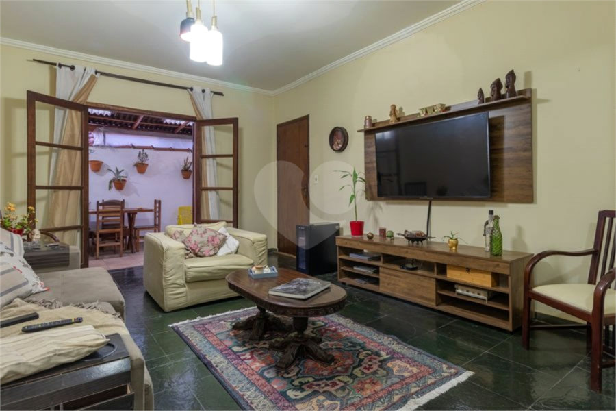 Casa à venda com 3 suítes em Santana, São Paulo, SP
