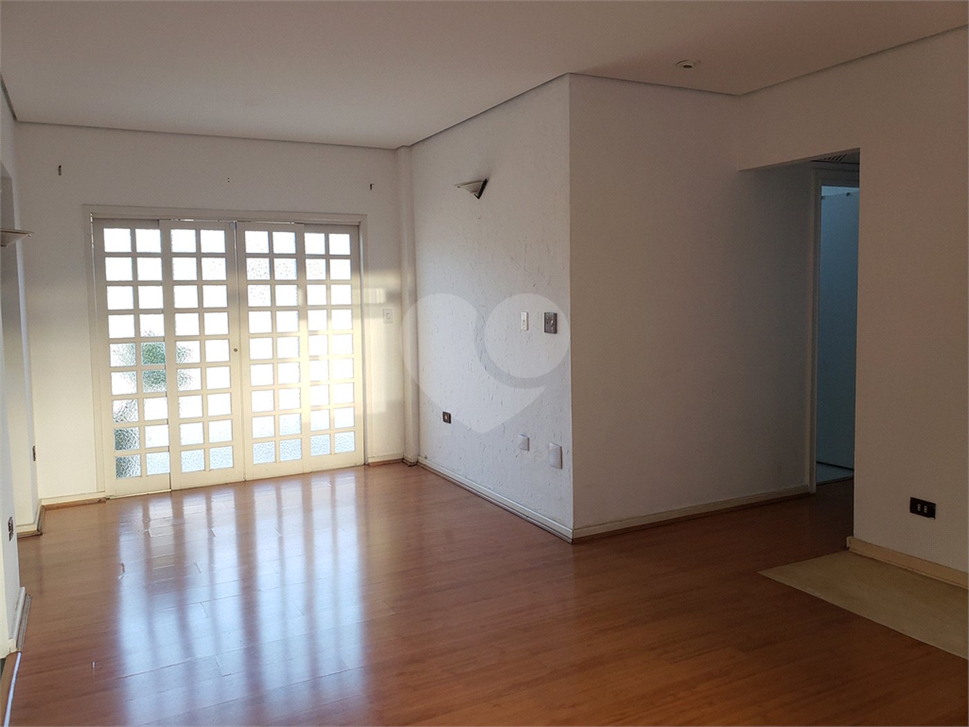 Casa à venda com 4 quartos, sendo 1 suíte,  em Vila Oliveira, Mogi das Cruzes, SP