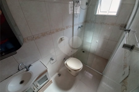 Sobrado à venda com 3 quartos, sendo 1 suíte, em Lar São Paulo, São Paulo, SP