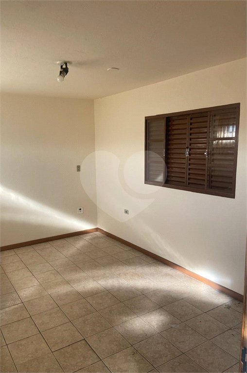 Sobrado à venda com 3 quartos, sendo 1 suíte,  em Jardim Selma Helena, Poá, SP