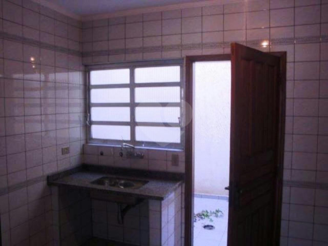 Sobrado à venda com 2 quartos em Vila Nivi, São Paulo, SP